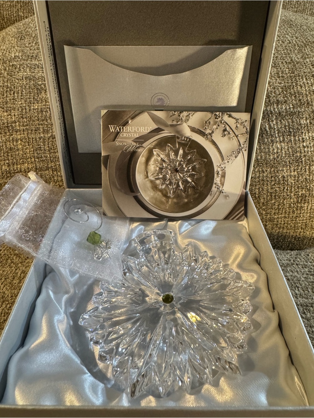Waterford Crystal Snowflake Wishes Prosperity Christmas Ornament 2019 - Picture 5 of 10